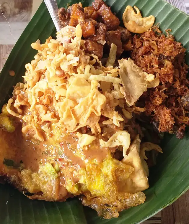 Pecel Lauk Sapi